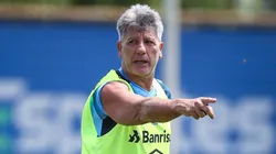 Renato comanda treino no CT Luiz Carvalho antes de encarar o Coritiba - FOTO: LUCAS UEBEL/GREMIO FBPA