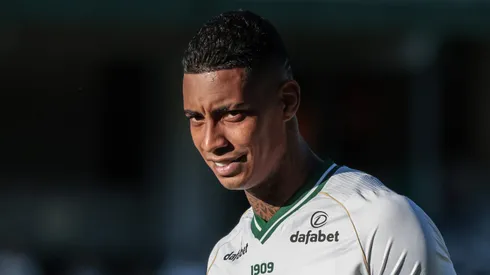 Manga em ação nos tempos de Coritiba. Foto: Robson Mafra/AGIF