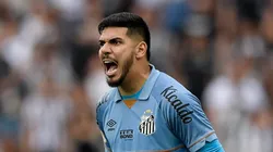 Joao Paulo goleiro do Santos durante partida contra o Botafogo no estadio Engenhao pelo campeonato Brasileiro A 2023. Thiago Ribeiro/AGIF