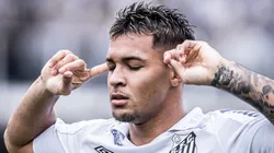 Marcos Leonardo pode deixar o Santos e Cruzeiro é uma possibilidade para 2024, diz UOL - Foto: Raul Baretta/Santos FC