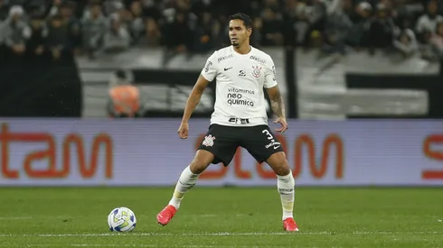 Santos recebe ajuda após a venda de jogador. Photo by Ricardo Moreira/Getty Images