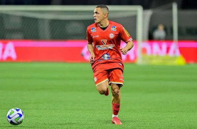 Marcelinho em ação pelo Tombense – Foto: Divulgação/Tombense