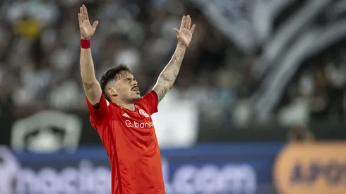 Mauricio jogador do Internacional comemora seu gol durante partida contra o Botafogo no estadio Engenhao pelo campeonato Brasileiro A 2023. Foto: Jorge Rodrigues/AGIF