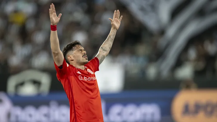 Mauricio jogador do Internacional comemora seu gol durante partida contra o Botafogo no estadio Engenhao pelo campeonato Brasileiro A 2023. Foto: Jorge Rodrigues/AGIF