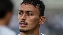 Foto: Miguel Schincariol/Getty Images - Diego Pituca defendendo o Santos no Campeonato Brasileiro de 2019