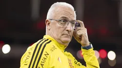Dorival Júnior escancarou o conflito que resultou em mudanças problemáticas para o Mengão - Foto: Jorge Rodrigues/AGIF