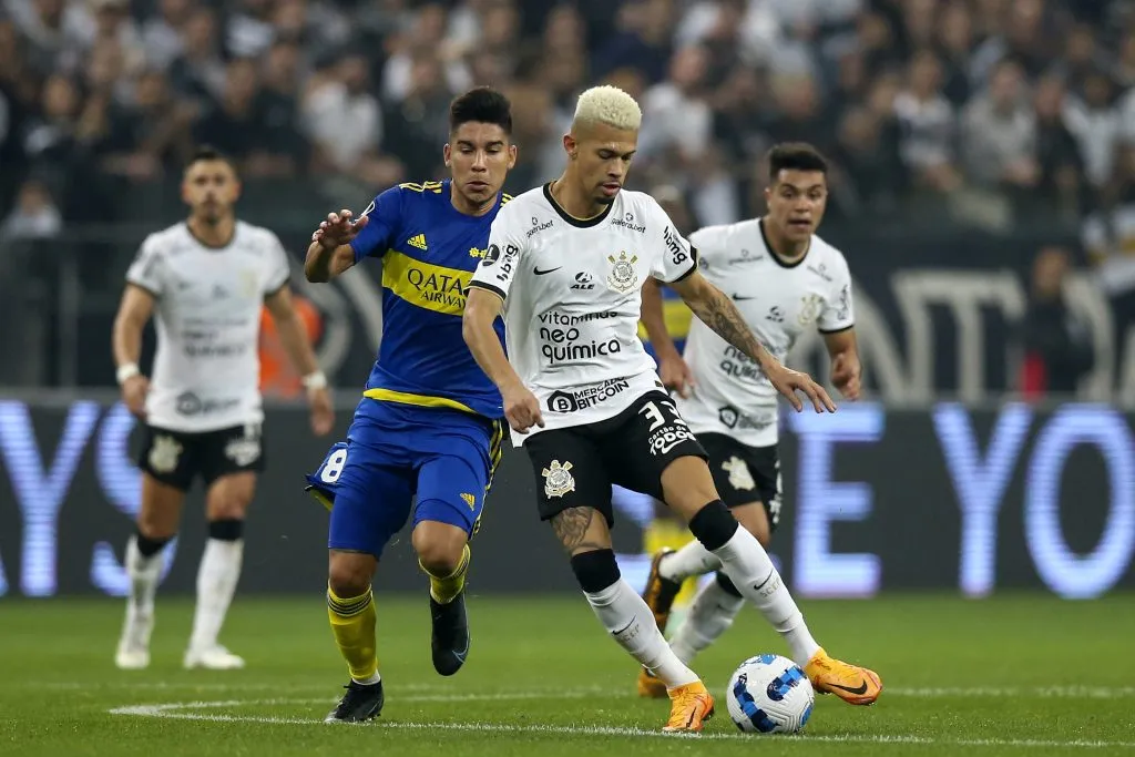 João Victor se destacou no Corinthians. (Photo by Alexandre Schneider/Getty Images)