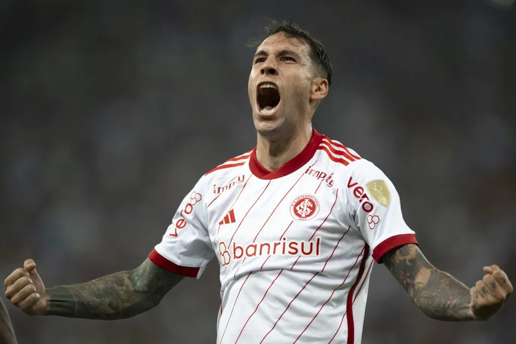 Hugo Mallo foi oferecido ao São Paulo por representantes - Foto: Jorge Rodrigues/AGIF.