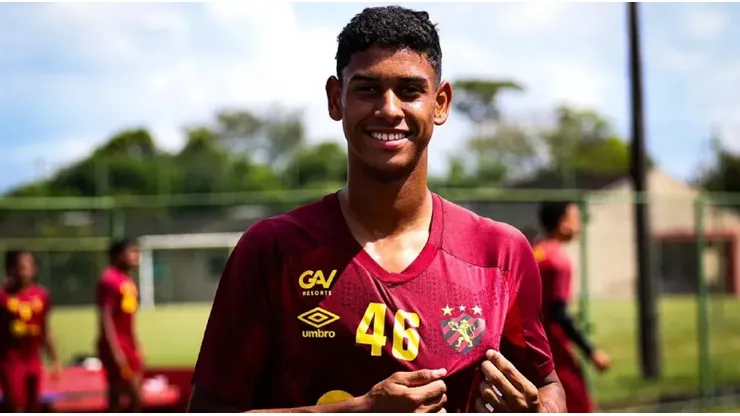 Foto: Sport/Divulgação - Enzo Vágner em treino pelo Sport