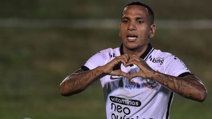 Foto: Thiago Ribeiro/AGIF - Rómulo Otero é o novo reforço do Santos