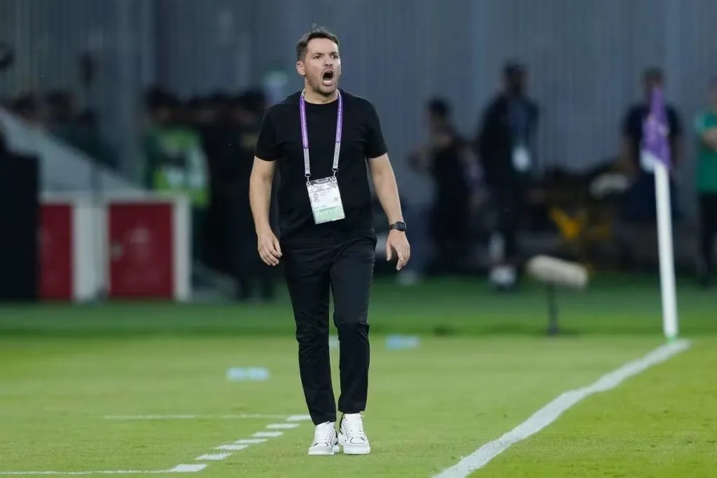 Nicolás Larcamón pelo Leon, do México – Foto: Reprodução / @clubleonfc/ X