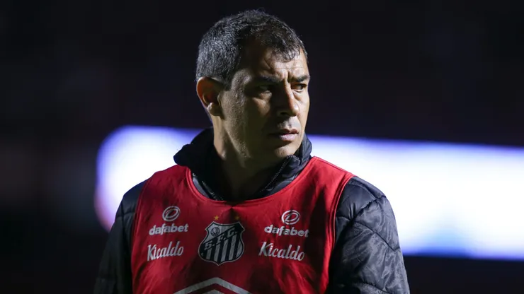 Foto: Alexandre Schneider/Getty Images - Caso Carille segue rendendo no Santos