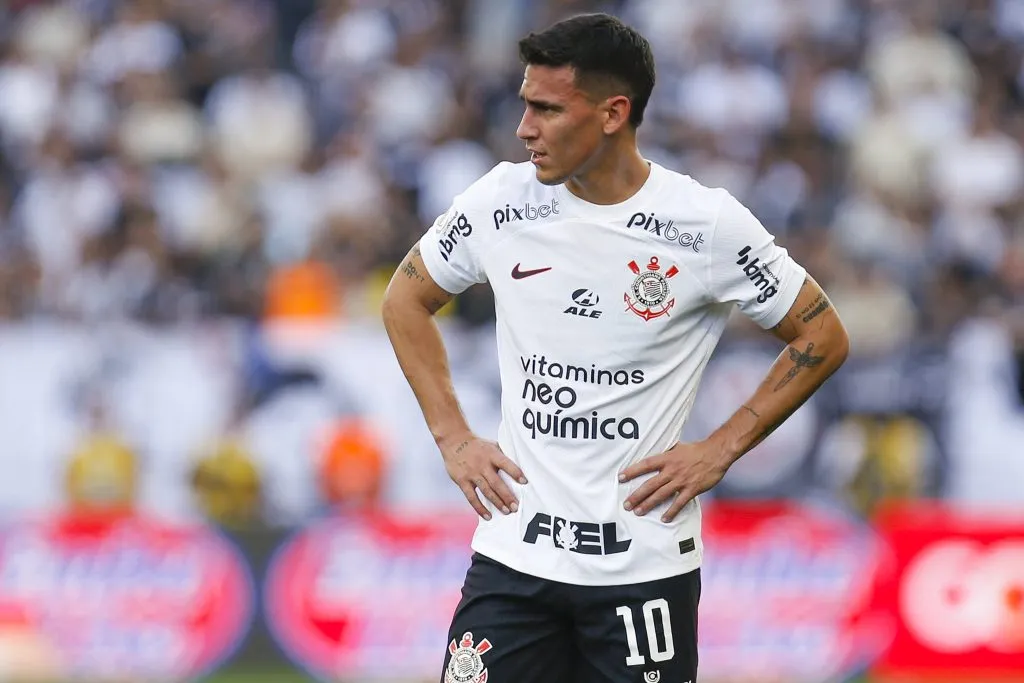 Matías Rojas em ação pelo Corinthians – Foto: Ricardo Moreira/Guetty Imagens