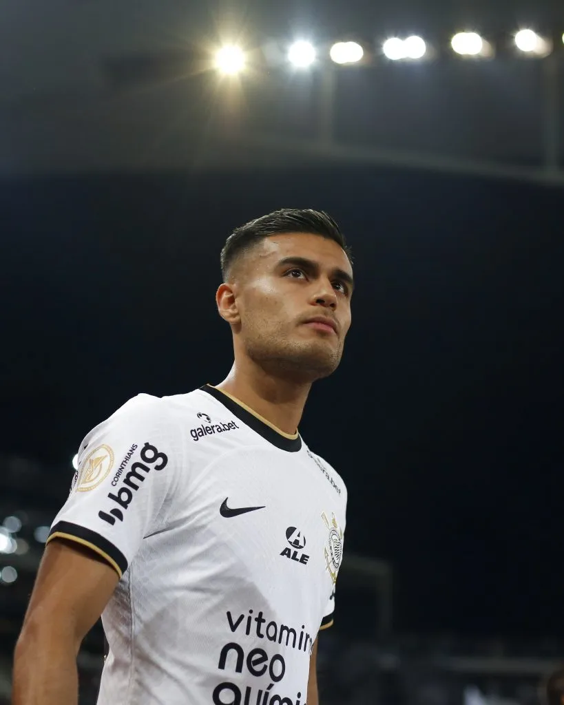 Fuasto com a camisa do Corinthians (Foto: Ricardo Moreira/Getty Images)
