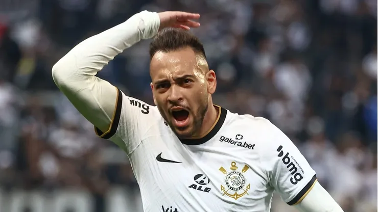Diretoria quer garantir a permanência do camisa 5 no Corinthians - Foto: Marcello Zambrana/AGIF.