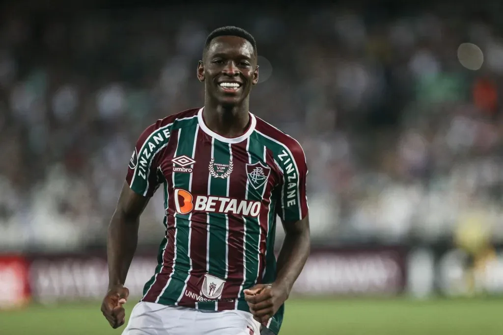 Luiz Henrique em ação pelo Fluminense – Foto: Lucas Merçon/Fluminense