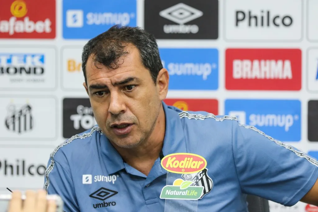 Fabio Carille, tecnico do Santos, da entrevista apos a derrota por 3 a 0 para o Juventude, no Estadio Alfredo Jaconi, pelo Campeonato Brasileiro A de 2021. Luiz Erbes/AGIF