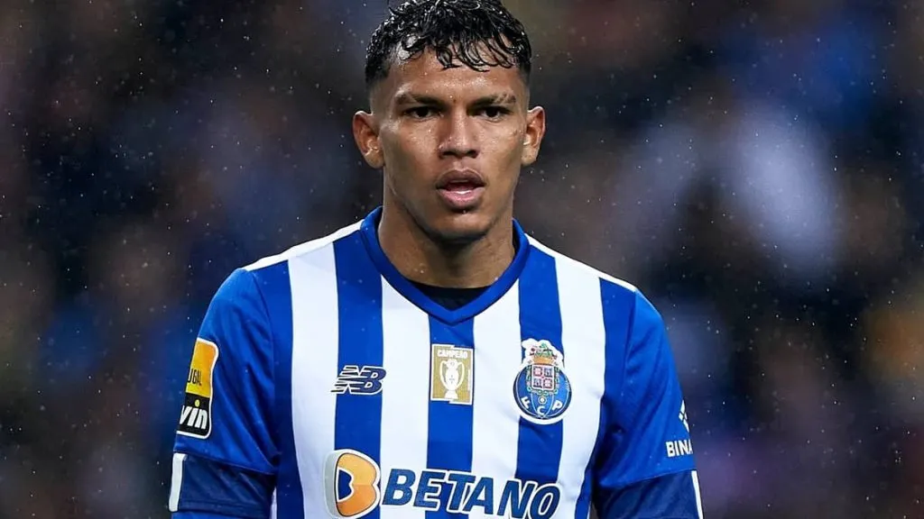 Gabriel Verón em ação pelo Porto – Foto: Divulgação/Porto