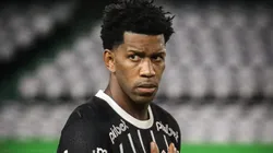 Com Gil, torcida do Santos fala sobre time de medalhões. Foto: Leonardo Hubbe/AGIF