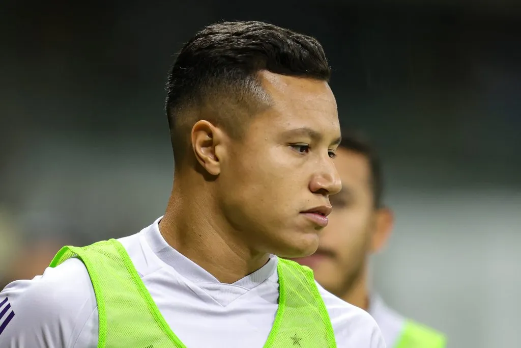 Marlon jogador do Cruzeiro durante aquecimento antes da partida contra o Fluminense no estadio Mineirao pelo campeonato BRASILEIRO A 2023. Foto: Gilson Junio/AGIF