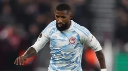 Lateral ex-Flamengo pode ter um companheiro vindo do Santos - (Photo by Catherine Ivill/Getty Images).