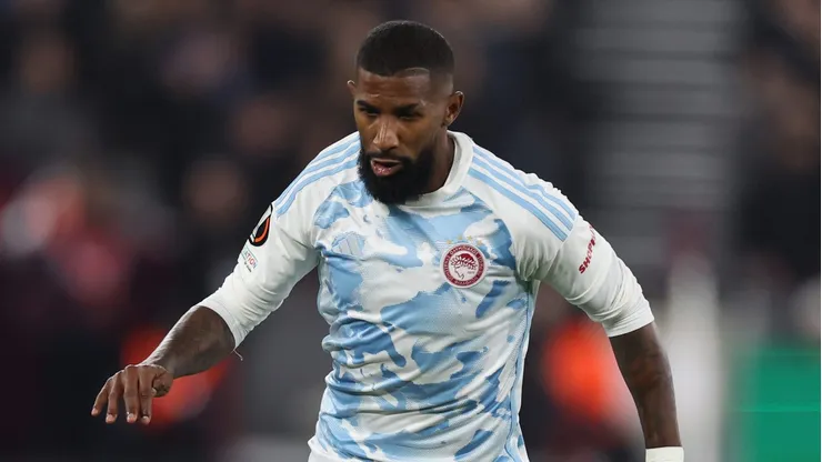 Lateral ex-Flamengo pode ter um companheiro vindo do Santos - (Photo by Catherine Ivill/Getty Images).
