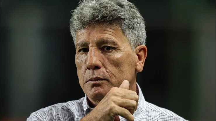 Renato Gaúcho não quis saber de jogador e o Peixe surfa em boa onda no mercado - Foto: Gilson Lobo/AGIF