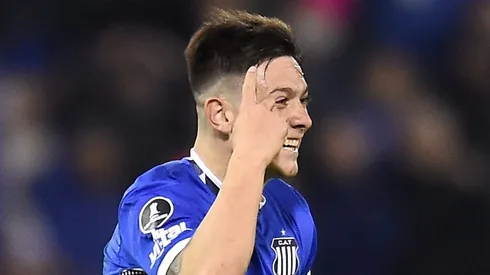 Rodrigo Garro, meia do Talleres, em ação. Foto: Marcelo Endelli/Getty Images