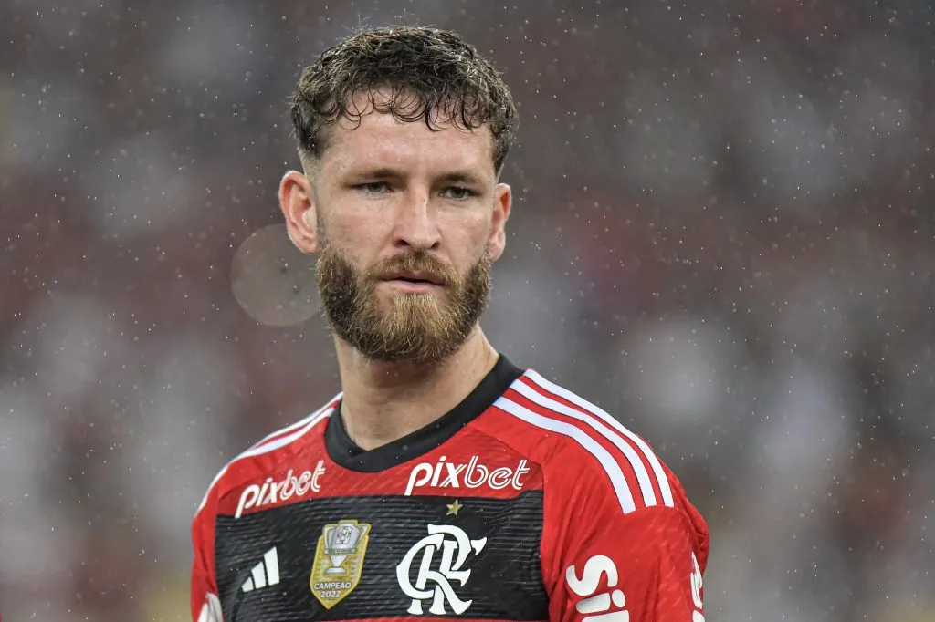 Léo Pereira está na mira do Olympiacos Foto: Thiago Ribeiro/AGIF