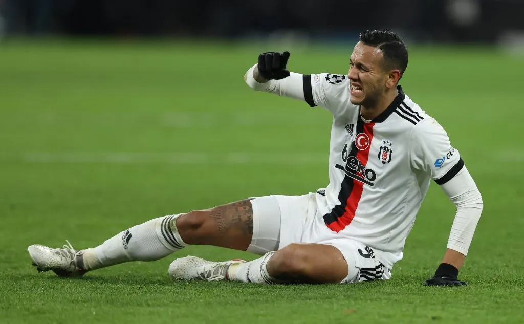 Souza pelo Besiktas. (Photo by Alex Grimm/Getty Images)