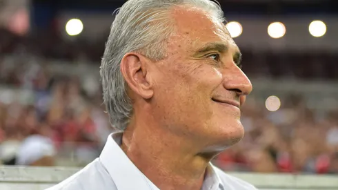 Tite, técnico do Flamengo, durante partida contra o Fluminense no estadio Maracana pelo campeonato Brasileiro A 2023. Foto: Thiago Ribeiro/AGIF