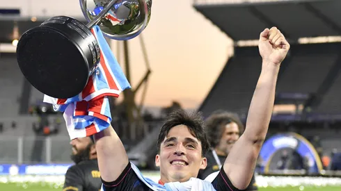 Lorenzo Faravelli meia do Independiente del Valle - Foto: Hernan Cortez/Getty Images