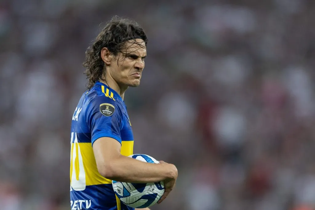 RJ – RIO DE JANEIRO – 04/11/2023 – LIBERTADORES 2023, BOCA JUNIORS X FLUMINENSE – Cavani jogador do Boca Juniors durante partida contra o Fluminense no estadio Maracana pelo campeonato Libertadores 2023. Foto: Liamara Polli/AGIF