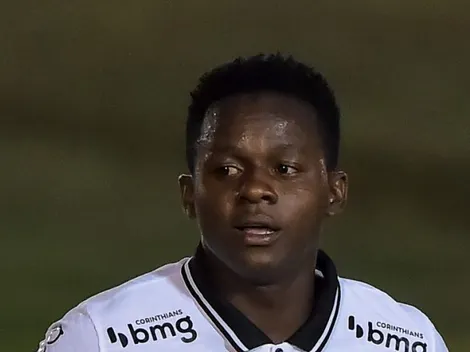 Passagens por Atlético-MG e Corinthians: Relembre a carreira do meia Cazares, provável reforço do Santos