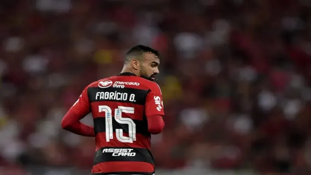Foto: Thiago Ribeiro/AGIF – Fabrício Bruno durante partida pelo Flamengo