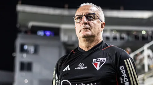 Dorival Junior tecnico do Sao Paulo durante partida contra o Bragantino no estadio Vila Belmiro pelo campeonato Brasileiro A 2023. Foto: Abner Dourado/AGIF