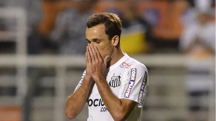 Foto: Mauro Horita/AGIF – Thiago Ribeiro nos tempos de Santos