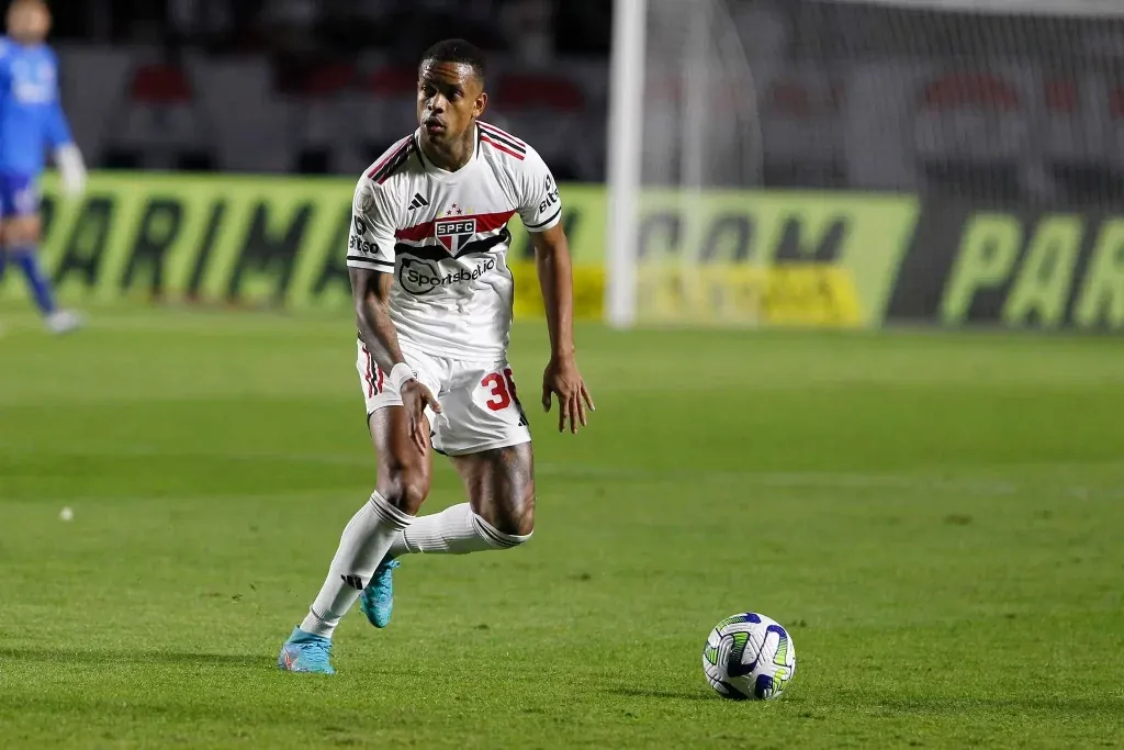 Caio Paulista em ação contra o São Paulo – Foto: Rubens Churi/São Paulo