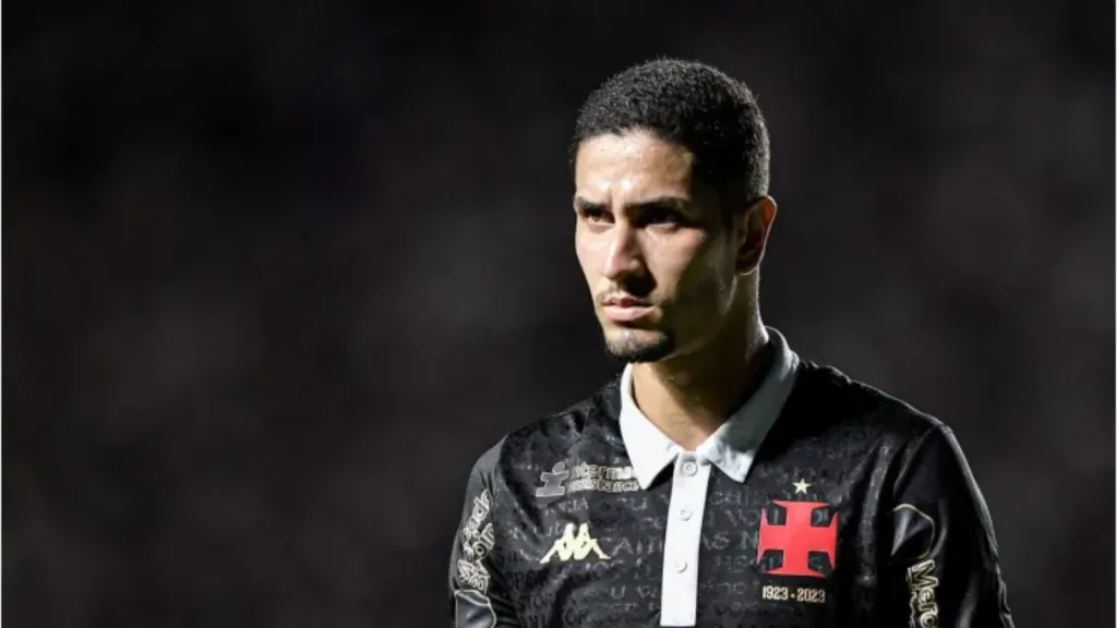 Foto: Thiago Ribeiro/AGIF – Praxedes em partida pelo Vasco