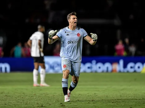 Léo Jardim celebra seu primeiro ano com a camisa do Vasco