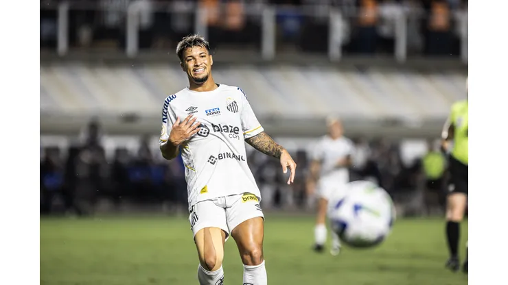 Marcos Leonardo jogador do Santos lamenta durante partida contra o Fluminense no estadio Vila Belmiro pelo campeonato Brasileiro A 2023. Foto: Abner Dourado/AGIF