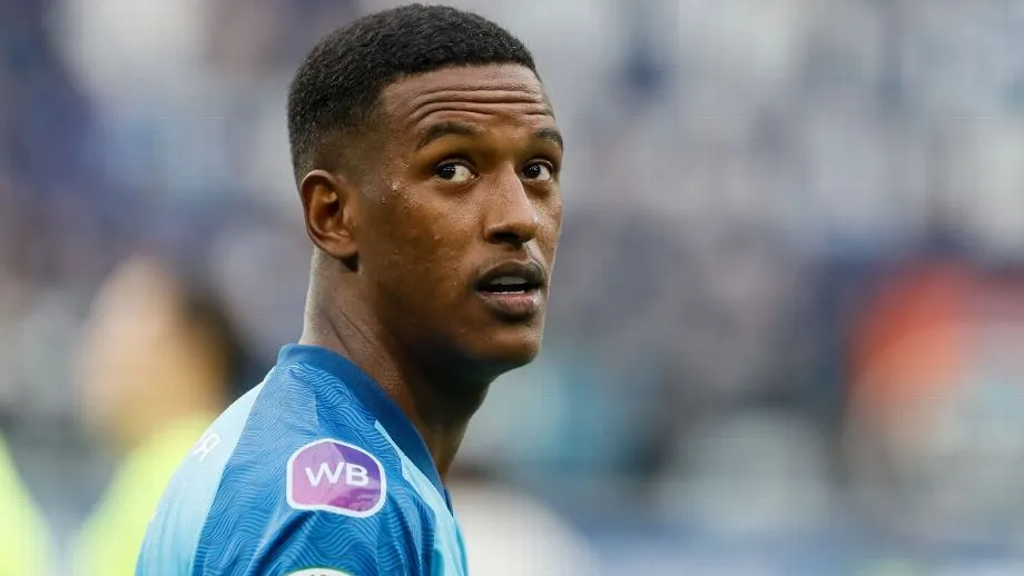 Robert Renan em ação pelo Zenit Mike Kireev/NurPhoto via Getty Images