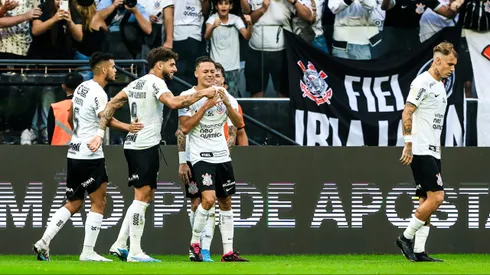 Cruzeiro está interessado em assinar com jogador do Timão. Foto: Marcello Zambrana/AGIF