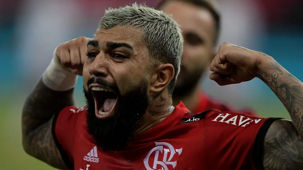 Gabigol jogador do Flamengo comemora seu gol durante partida contra o Fluminense