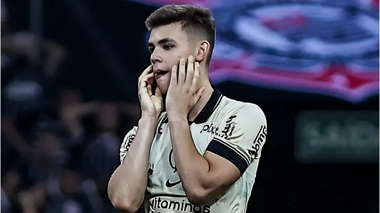 Foto: Fabio Giannelli/AGIF - Gabriel Moscardo em partida pelo Corinthians no Campeonato Brasileiro