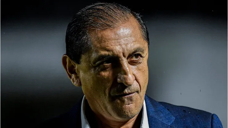 Ramón Díaz pediu a permanência de Zé Gabriel. Foto: Thiago Ribeiro/AGIF