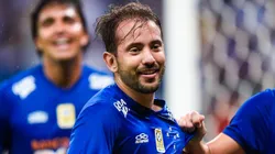 Éverton Ribeiro quanto atuou pelo Cruzeiro. Foto: Pedro Vilela/Getty Images