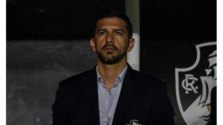 Emiliano Díaz e Ramón em ação pelo Vasco. Foto: Thiago Ribeiro/AGIF
