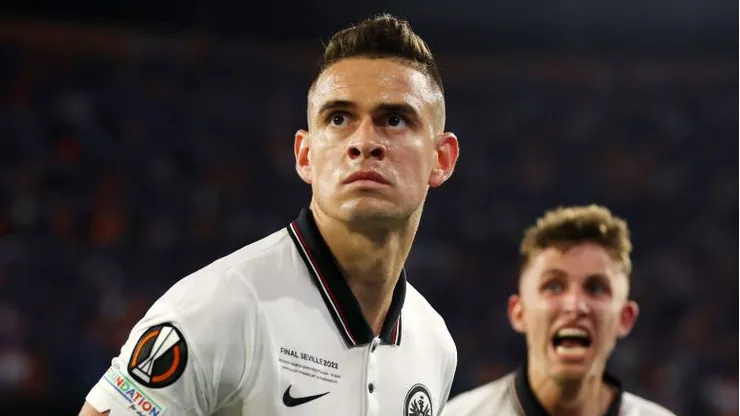 Rafael Borré está na mira do Atlético Mineiro. (Photo by Maja Hitij/Getty Images)