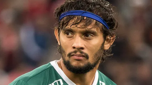 Gustavo Scarpa é a bola da vez do Time do Impossível - Foto: Robson Mafra/AGIF